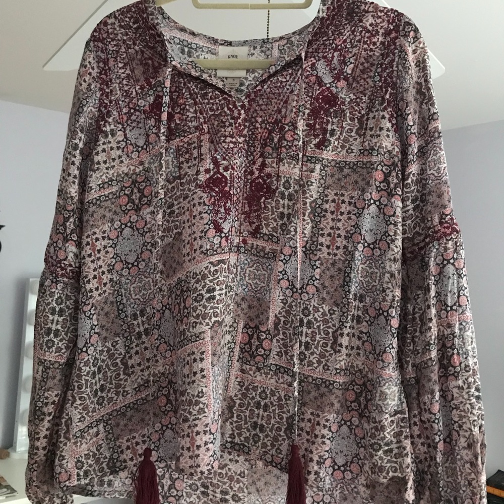 New Without Tags Women’s Patterned Blouse